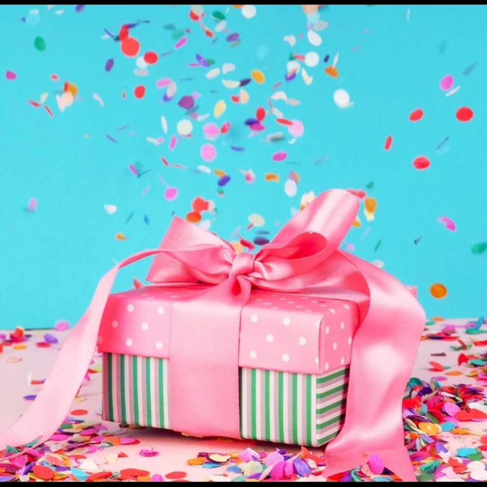 Girls’ SZ8 Mystery Bundle Box